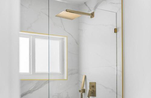 Stunning Tropical Heated Pool House Near The Beach - Foto 28