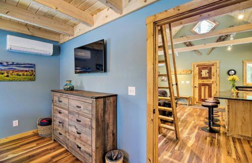 Newly Built Cabin w/ Hot Tub - 16 Mi to Stowe Mtn! - Foto 18