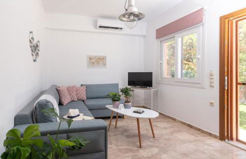 Casa EleMar Villa with Private Yard - Photo 23