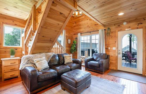 Cloud 9 Cabin with an indoor pool hot tub & fire pit - Foto 6