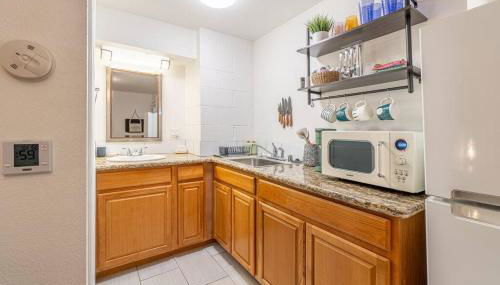 Modern Haven: Chic Studio Getaway - Foto 3, minibar