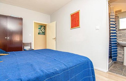 5 Bedroom Lovely Apartment In Raslina - Foto 20
