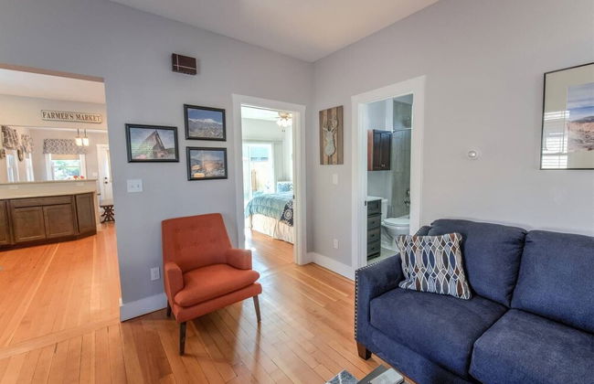 Couple's Mountain Getaway Close to Everything! - Foto 28