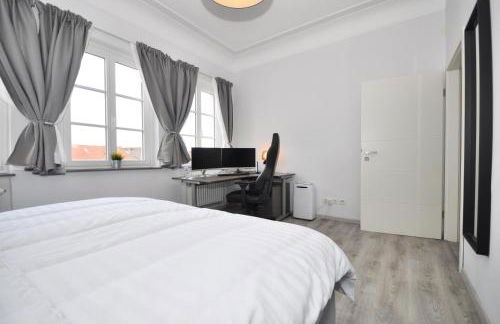 Zentral, am Park mit Parkplatz - Foto 27