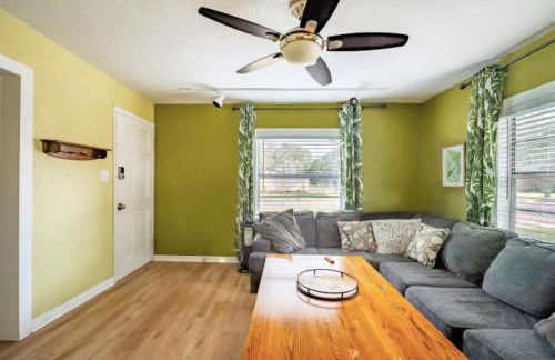 3-Bed Bungalow walk to Historic Downtown Sanford - Foto 3