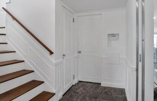 Fire and Fun Luxe Stay w Pool Hot Tub and Game Room - Foto 67