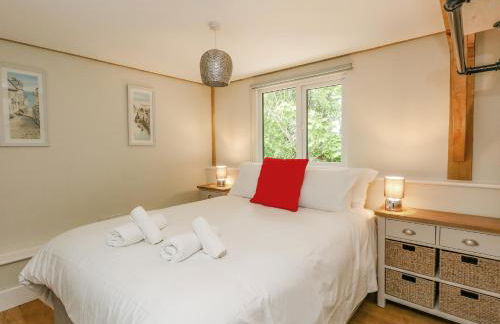 Roman Lodge - Photo 11