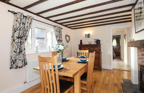 Highbeck Cottage - Photo 7