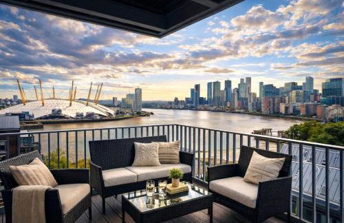 Beautiful view to Canary Wharf , O2 arena , near by London Excel 3-beds - Photo 1