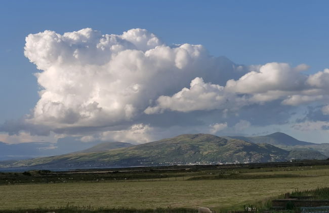 Snowdonia Holiday Sea Beach and Mountains View - Photo 22