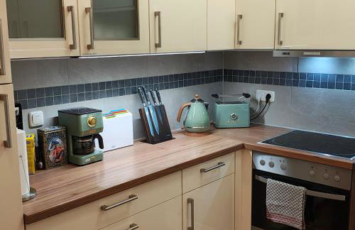 Exklusive Ferienwohnung Agnes in zentraler Bestlage von Zeitz! Vollausgestattet, freie Parkplätze, Magenta-TV, Highspeed WLAN, Fahrstuhl - Foto 20