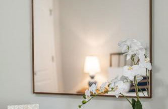 Modern 3BR Haven Near City Hotspots - Foto 32