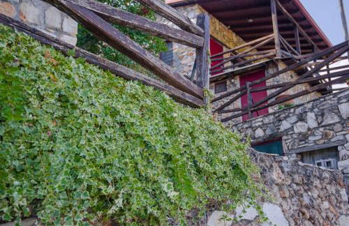 Stonehouse 2 Bedroom Chalet on Olympus Amazing View - Photo 78