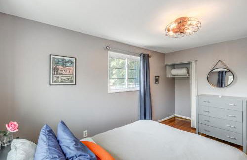 Arlington Townhome with Furnished Patio! - Photo 14