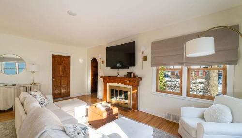 Comfortable 5BR Ames Stay Close to Campus - Foto 1