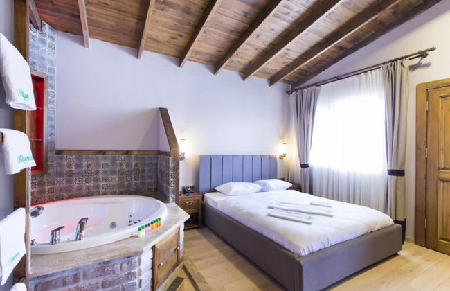 Luxurious Suits Surrounded by Nature With Jacuzzi Shared Pool in Bursa - Foto 1