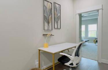 Gray Lux Hse 3BR 3 and half Ba MedCenter DownTWN HotTub - Photo 29