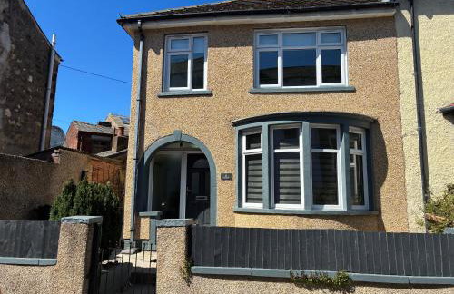 Modern and comfortable stay in Morecambe - Photo 1