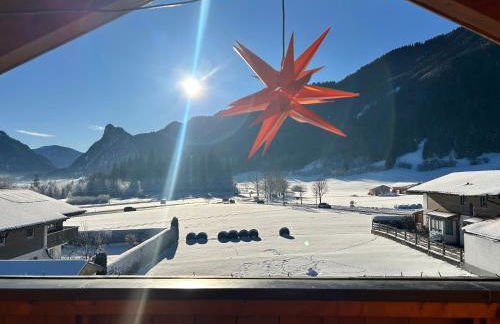 Ferienwohnung Bergblick für bis 13 oder 14 Personen mit 5 Schlafzimmer und 3 Bäder - Foto 3