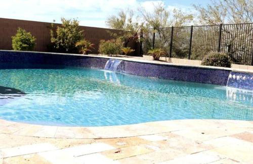 Phoenix Home with heated pool, desert views & hot tub - Foto 5