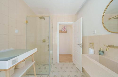 Bacelos pink house - riverfront with jacuzzi - Foto 13