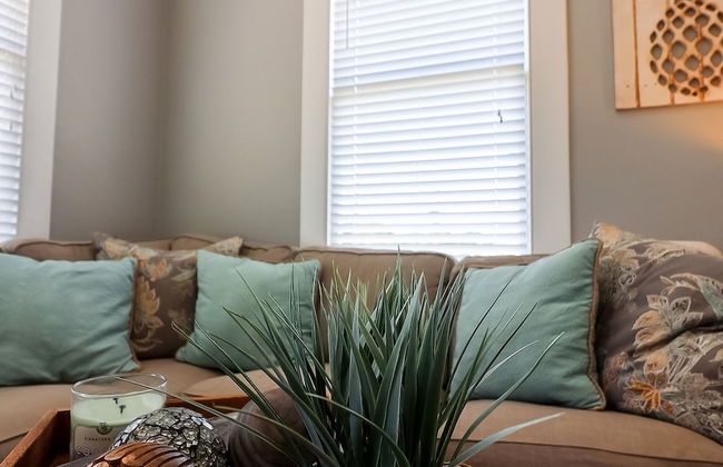 Vibrant Bungalow 2 Minutes to the Beach - Foto 13