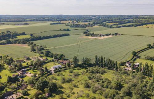 The Old Cherry Barn - Luxury barn conversion - Photo 16