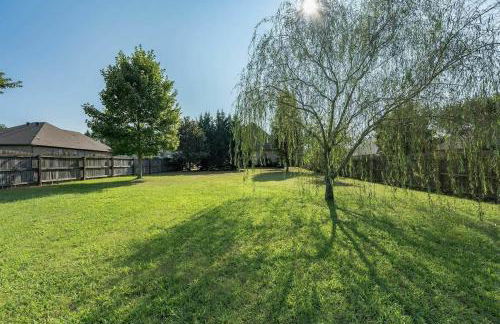 Quaint homey cottage style home in Harvest - Photo 35