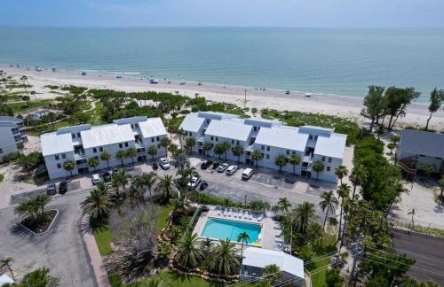 Beach Villa 2011 - Captiva One Bedroom Deluxe Beachfront Residence - Photo 16