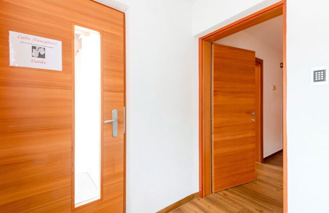 Inviting Holiday Apartment in Ladis With Balcony - Foto 1