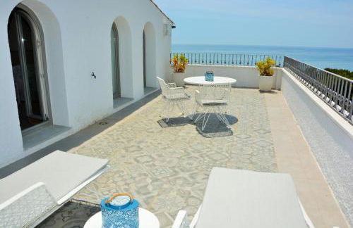 Villa Brisa del Mar Seafront villa located in the Garraf National Park 30 minutes from Barcelona - Photo 8