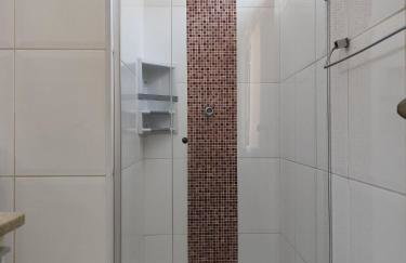 Apto 5E - 2 Quartos com Ar Condicionado, 2 Banheiros, 1 vaga e Internet - Frente ao Mar - Foto 35