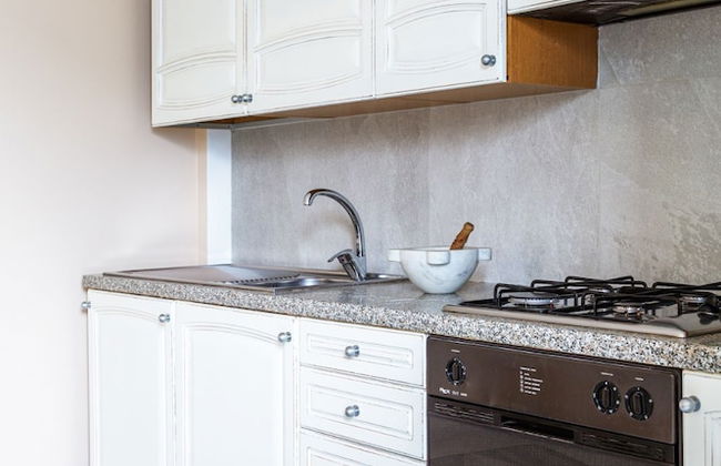 2-bed Apt With Stunning Lake Como Views & Terrace - Foto 8