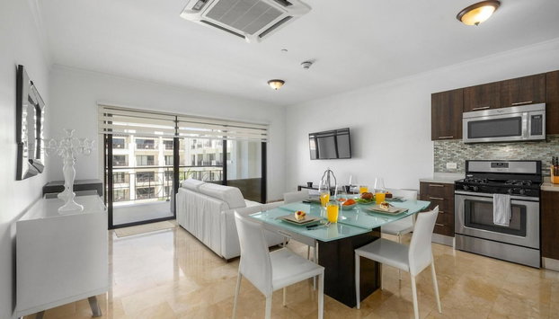 One Bedroom w Amazing Views GYM Resort Amenities - Foto 3, Habitación