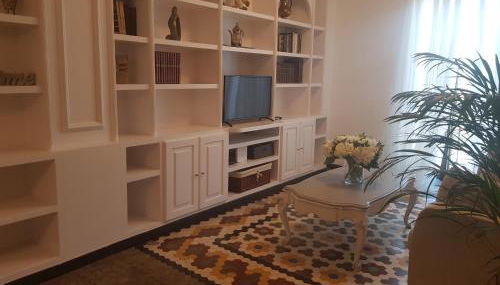 Domus Valencia Apartamentos centro frente a Torres de Serrano - Photo 5