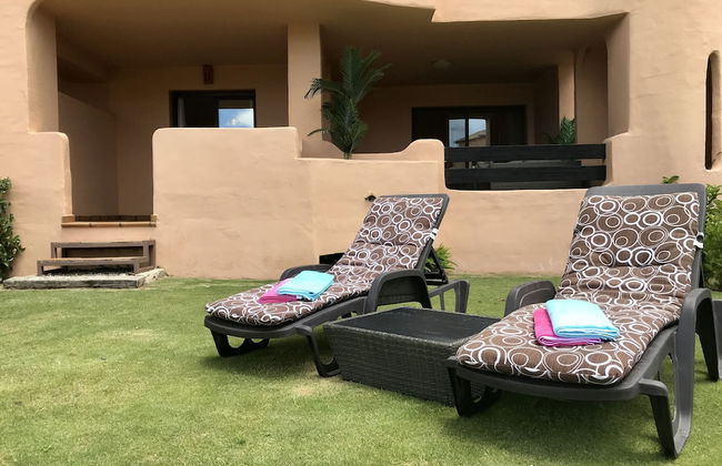 Casares Beach Golf Apartment With Private Garden and Pool Access - Foto 47