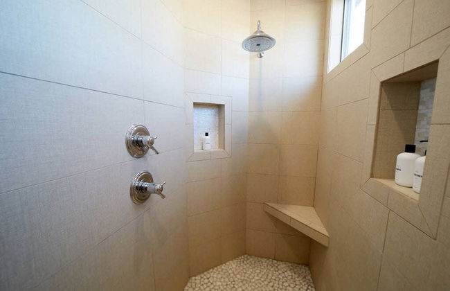 Vanderpump Rules Lake Havasu Luxury Villa w Pool - Photo 43