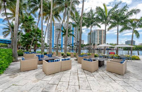 Amazing Intracoastal Views - Walk to the Beach! - Foto 24