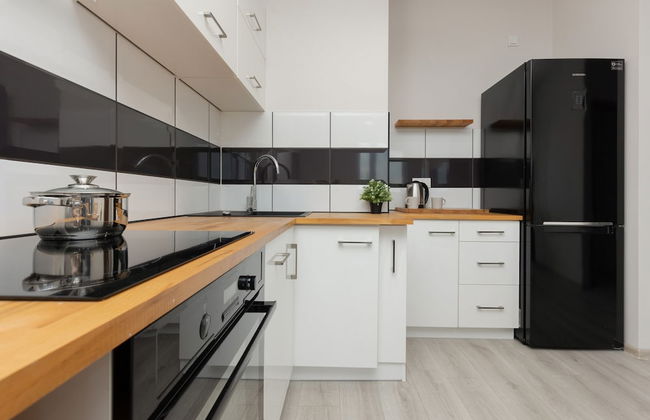 Comfy Apartment With Parking by Renters - Photo 18