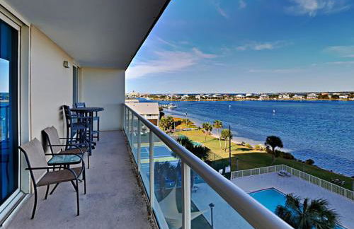 Sabine Yacht & Racquet #5C - Foto 1