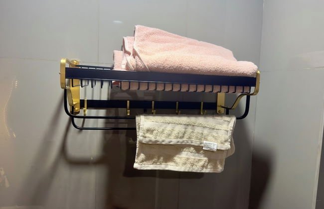 Apartment in City of Makati with swimming pool and terrace - Photo 23