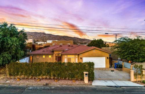 The Desert Gem Pool Spa Gated Home - Photo 44