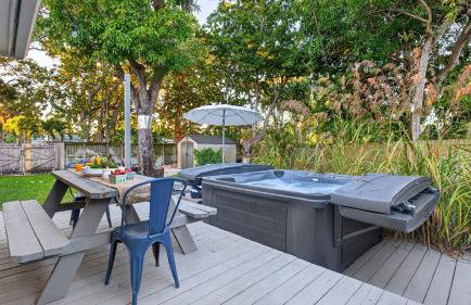 Hot Tub Firepit Deck 10mins to Beach Near Las Olas Middle Terrace Cottage by AvantStay - Foto 45