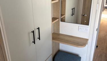 Driftwood dreams - Photo 3, wardrobe