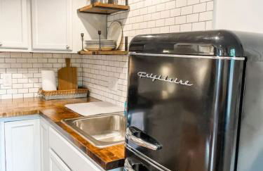 New Studio Apt w KING Bed 1mi to Columbias Sq - Foto 15