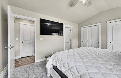 Modern 5BR/3BA Luxury Home|Movie Nights & Comfort - Foto 32