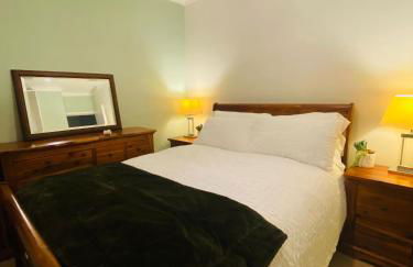 Relax in this Charming East Cowes House with Garden and BBQ - Foto 7