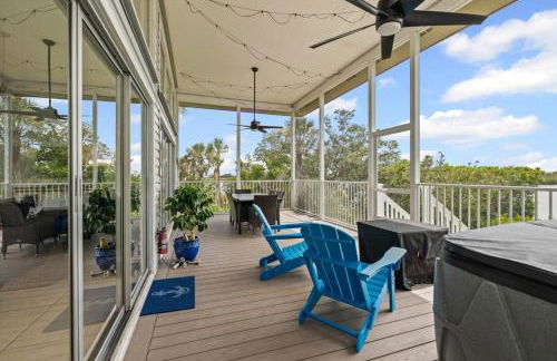 Private Bayfront Beach House with Dock, Steps to Beach and Restaurants - Foto 37