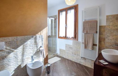 Cozy Apartment In Santa Maria A Monte - Foto 31