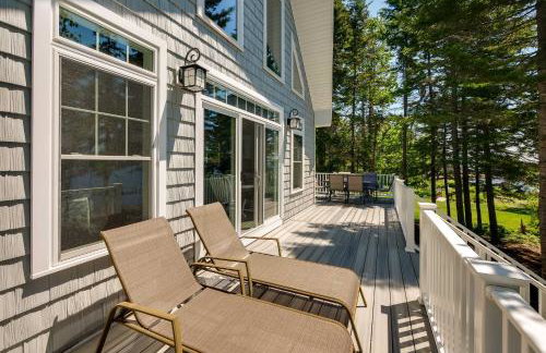 Oceanfront Prospect Harbor House w/ Deck, View - Foto 2